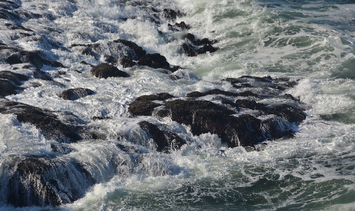 wave action at Depoe Bay